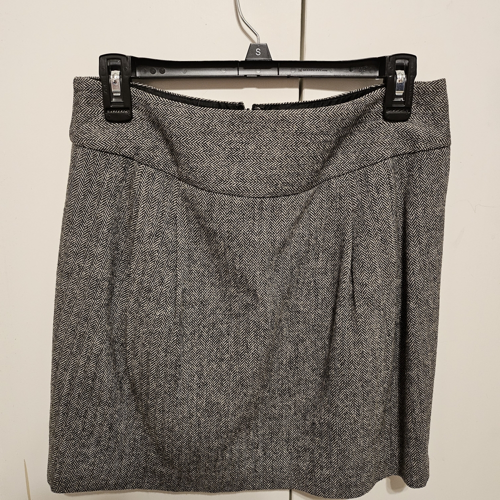 LOFT Black and White Herringbone Mini Skirt